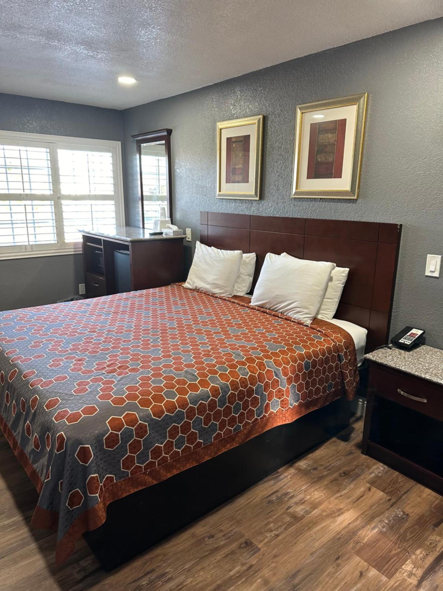 Fireside Inn By The Beach Boardwalk & Bowling Санта Круз Екстериор снимка