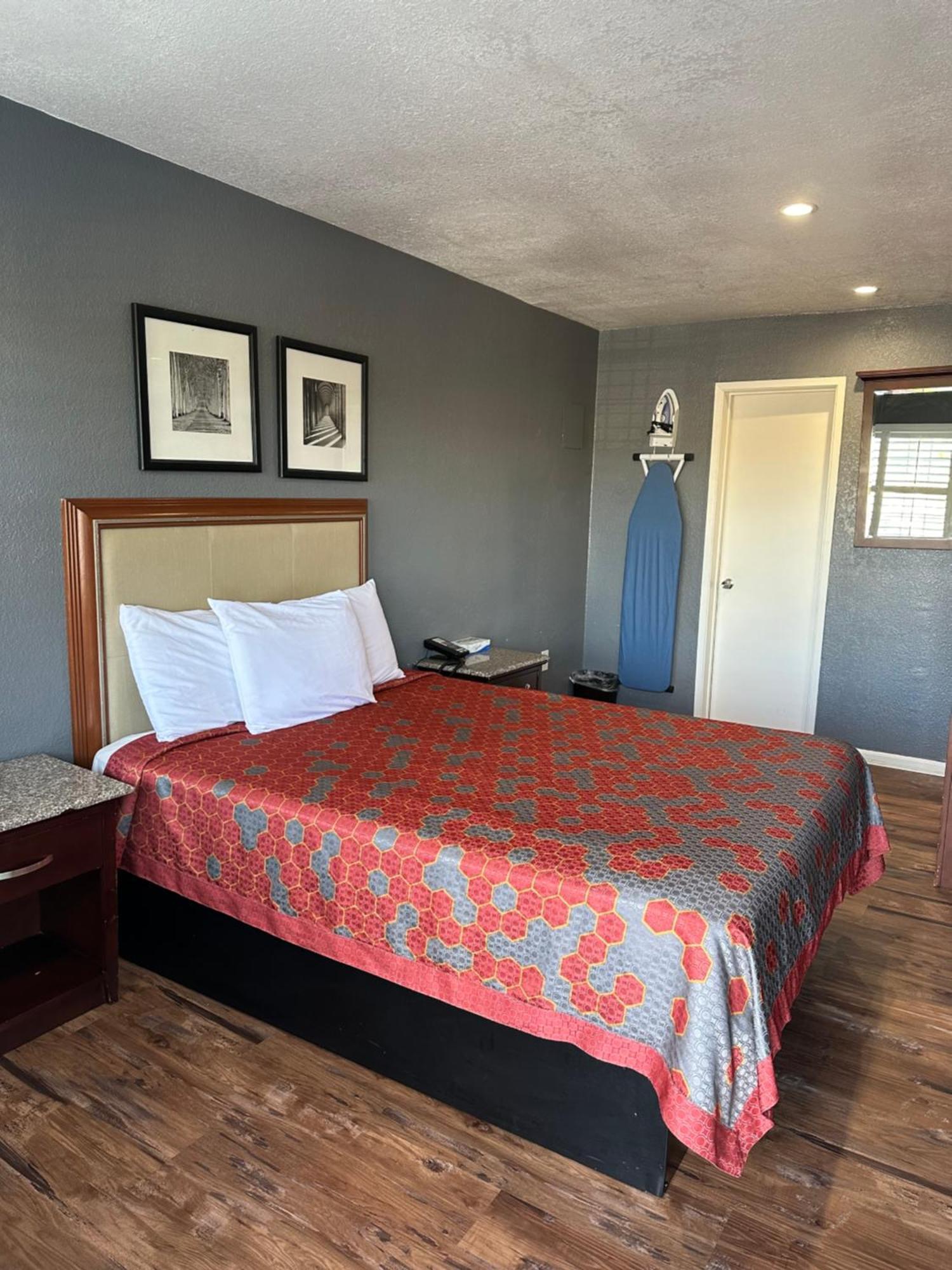 Fireside Inn By The Beach Boardwalk & Bowling Санта Круз Екстериор снимка