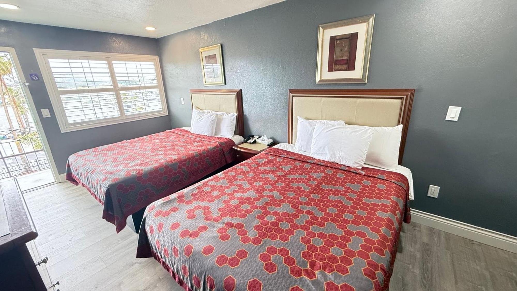 Fireside Inn By The Beach Boardwalk & Bowling Санта Круз Екстериор снимка