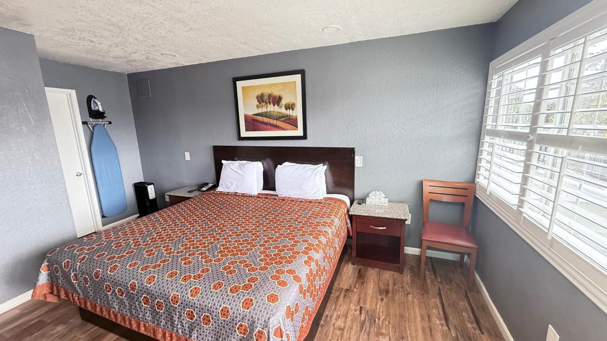 Fireside Inn By The Beach Boardwalk & Bowling Санта Круз Екстериор снимка